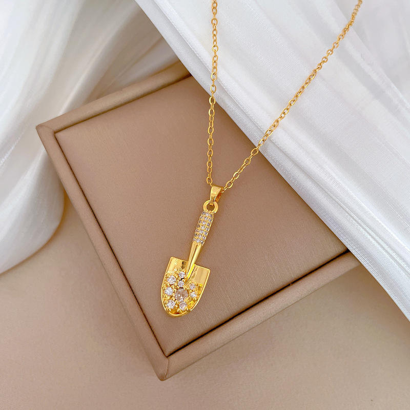 GOLD DIGGER CHAIN PENDANT